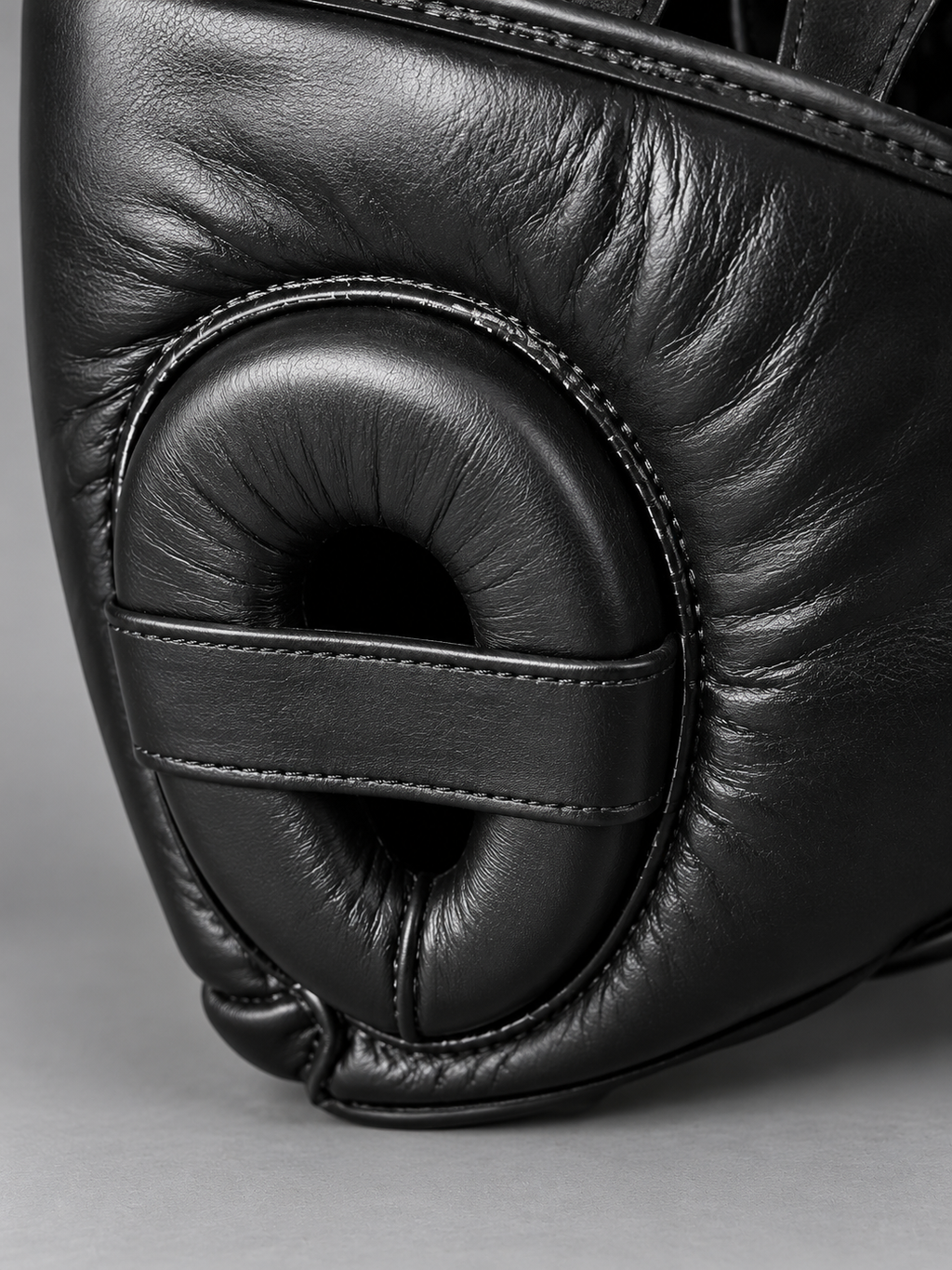 CASCO DE BARRA DE BOXEO PEBV — NEGRO & ORO