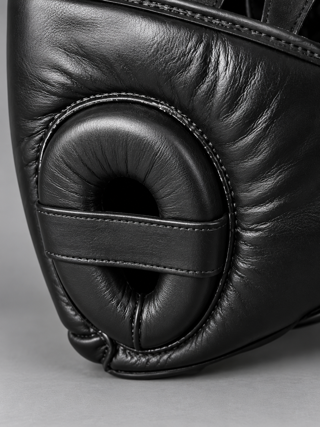 CASCO DE BARRA DE BOXEO PEBV — NEGRO & ORO