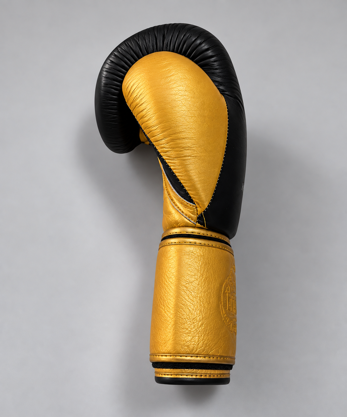 GUANTES DE BOXEO PEBV — NEGRO & ORO
